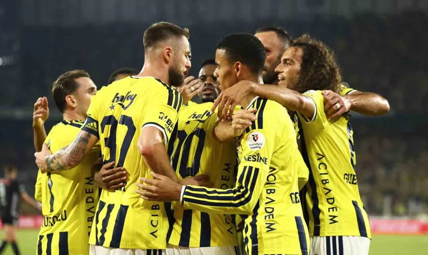 Fenerbahçe, Konyaspor karşısında kıyasıya mücadelede ilk galibiyetini aldı