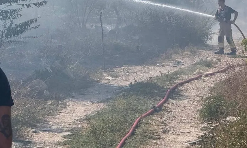 Antakya'daki bahçe yangını hızla kontrol altına alındı