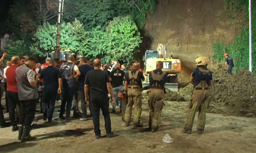 Büyükçekmece'de toprak kayması sonrası arama kurtarma çalışmaları sona erdi