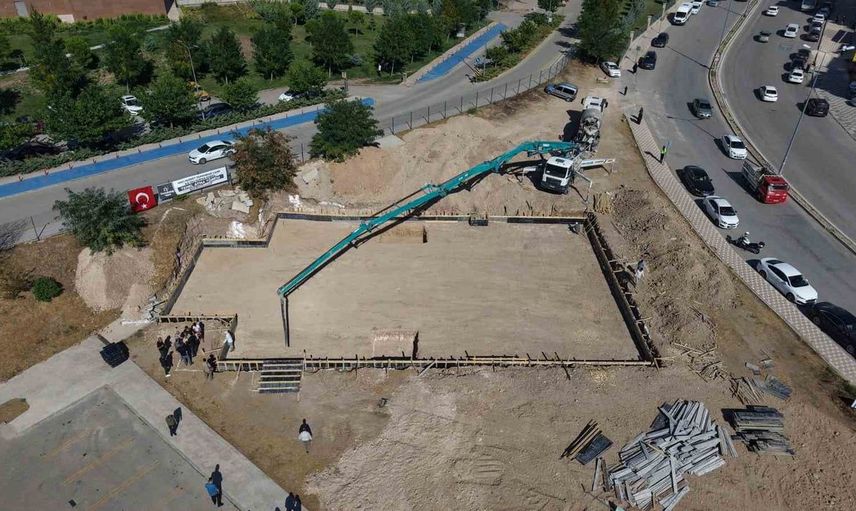 Elazığ'da sağlık kompleksinde cami temeli dualarla atıldı