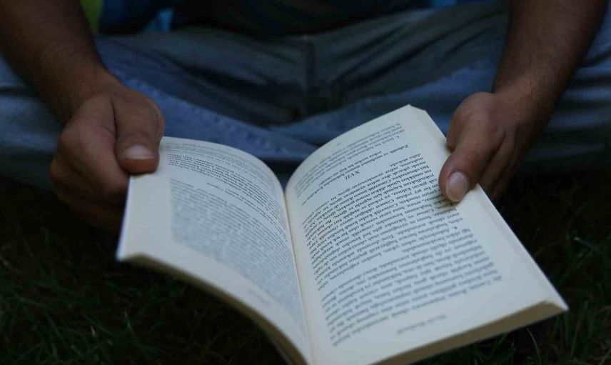 Diyarbakır'da yükümlüler kitap okuma etkinlikleri ile sosyo-kültürel gelişim sağlıyor
