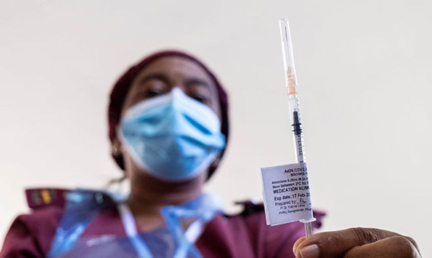 CDC, Johnson & Johnson Aşısının 18 Yaş Üstü İçin Kullanılmasını Önerdi