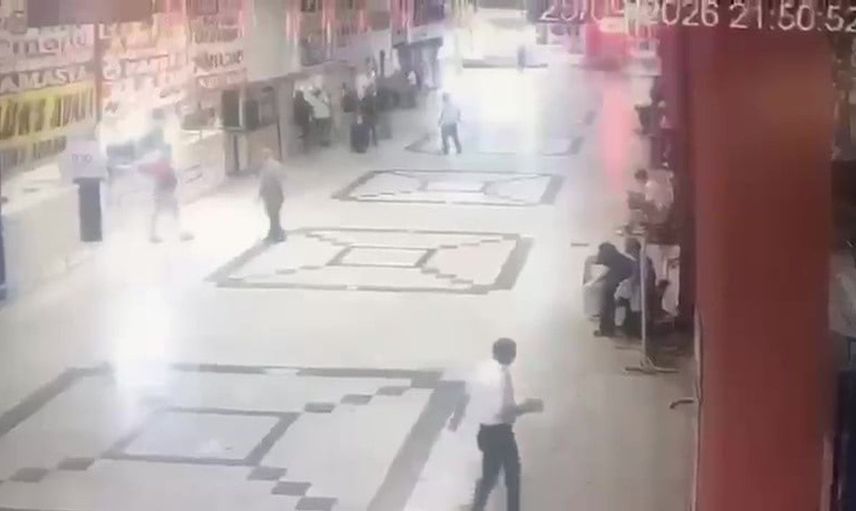 Otogardaki bilet iadesi kavgaya dönüştü: Bir kişi yaralandı