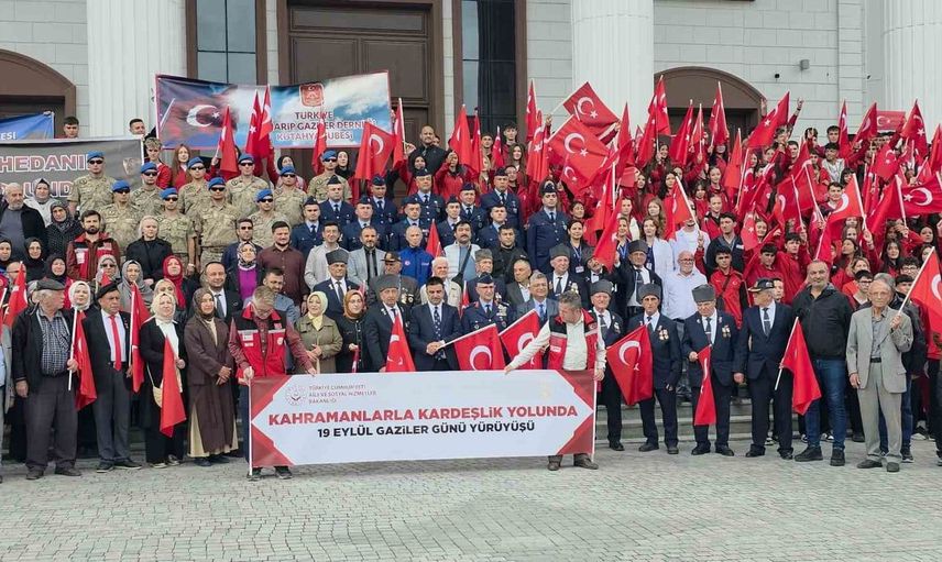 Kütahya'da gaziler günü yürüyüşü: Kahramanlarla kardeşlik yolunda