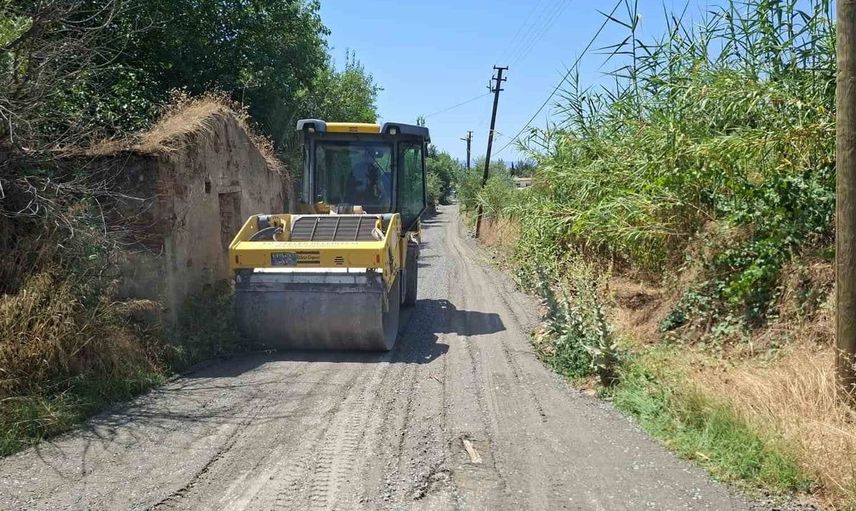 Efeler Belediyesi ulaşım konforunu artırmak için yol çalışmalarına devam ediyor
