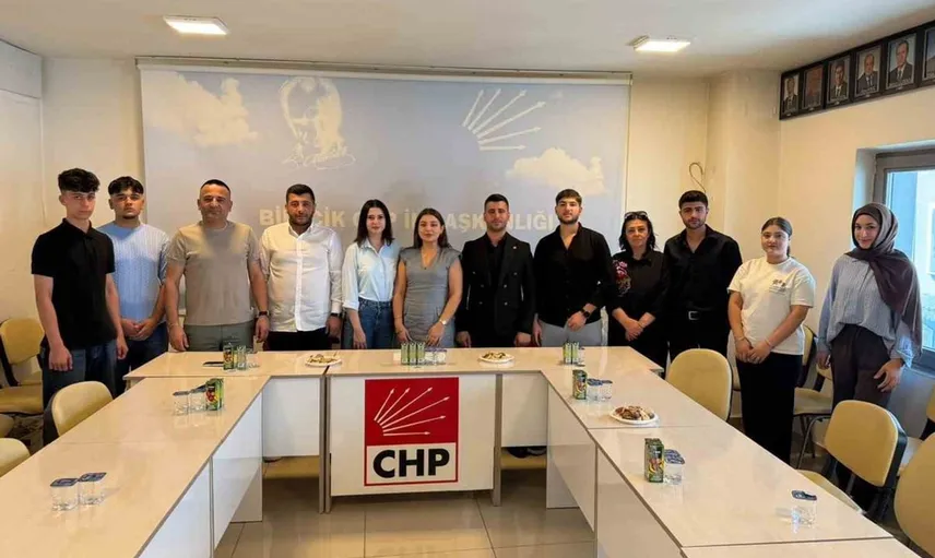 Berfin Karan Bilecik'te gençlerle buluştu: Gençlerin söz sahibi olduğu bir siyaset vurgusu