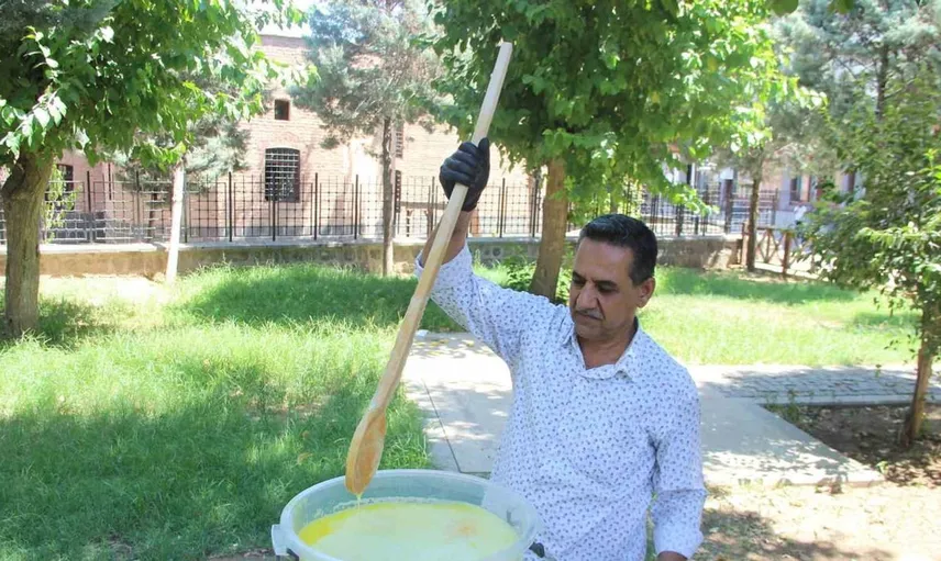 Cizre limonatası yaz sıcağının vazgeçilmezi haline geldi