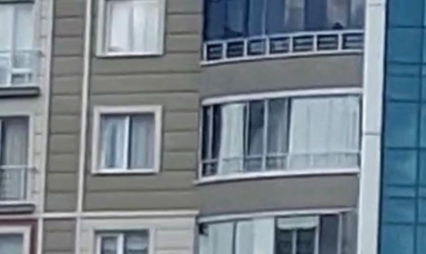 Yozgat'ta yüksekte tehlikeli çalışma: Emniyetsiz işçiler bir vatandaş tarafından görüntülendi