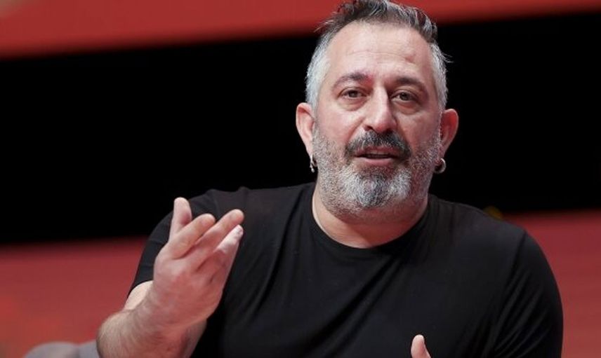 Cem Yılmaz Kendisine Bill Gates İsmiyle Mail Atan Kişiyi İfşalayıp İsyan Etti: Dolandırıcılığın Bile Kalitesi Düştü