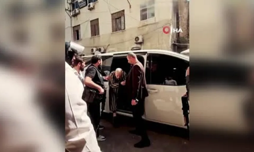 Suriye'de devrik rejimin eski başmüftüsüne müebbet hapis cezası verildi