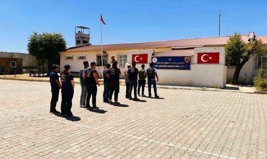Diyarbakır'da hapis cezası olan 76 kişi operasyonla yakalandı