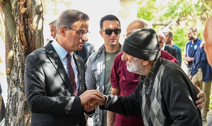 Şehitlerin aziz hatıraları için taziye evi inşa ediliyor