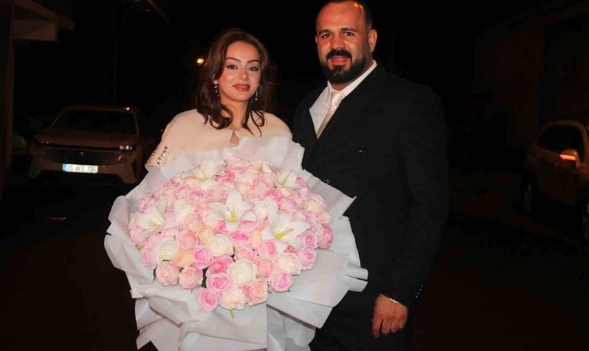 Stadyumda yapılan evlilik teklifi ardından göz kamaştıran kız isteme merasimi