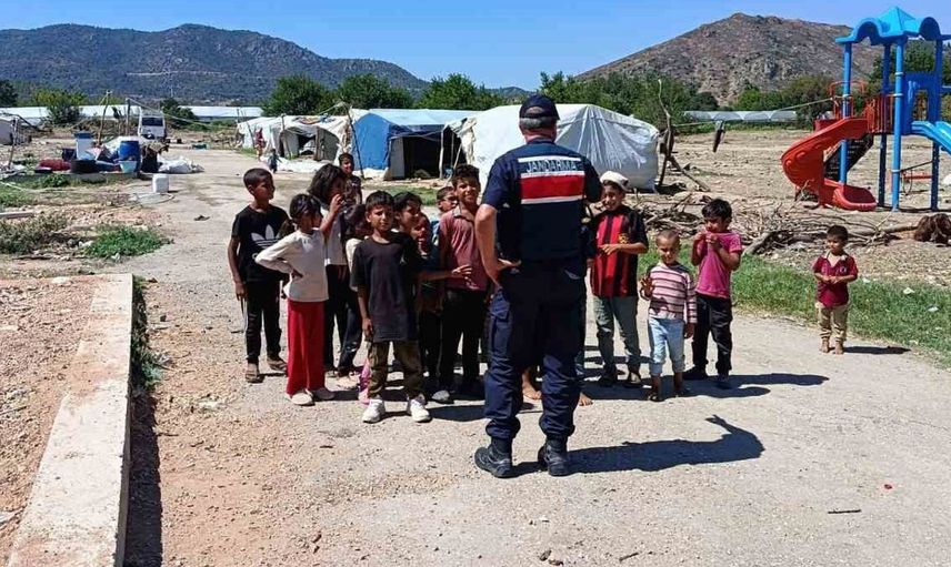 Bilecik'te mevsimlik tarım işçilerine dolandırıcılık hakkında uyarılar yapıldı