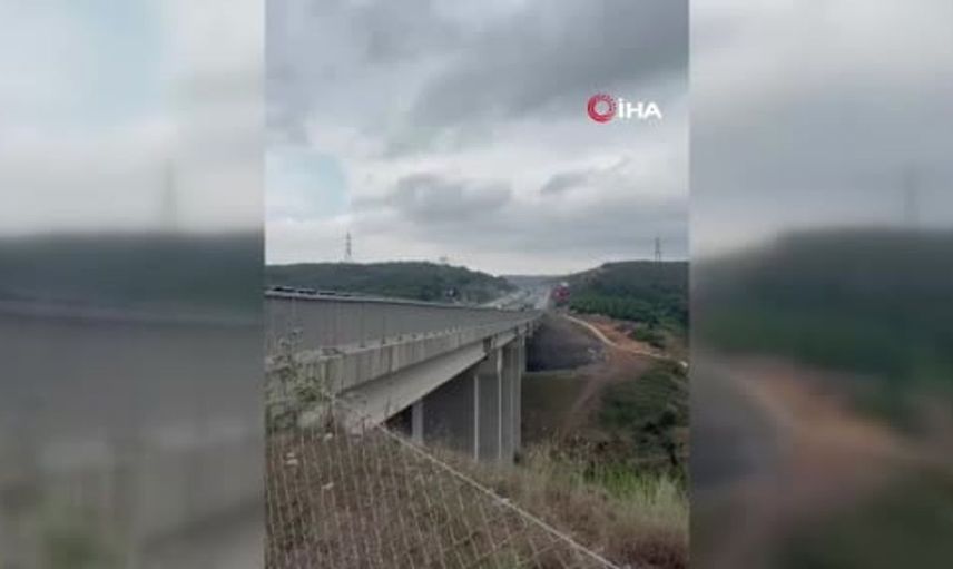 Kuzey Marmara Otoyolu'nda mahsur kalan keçiyi itfaiye ekipleri kurtardı