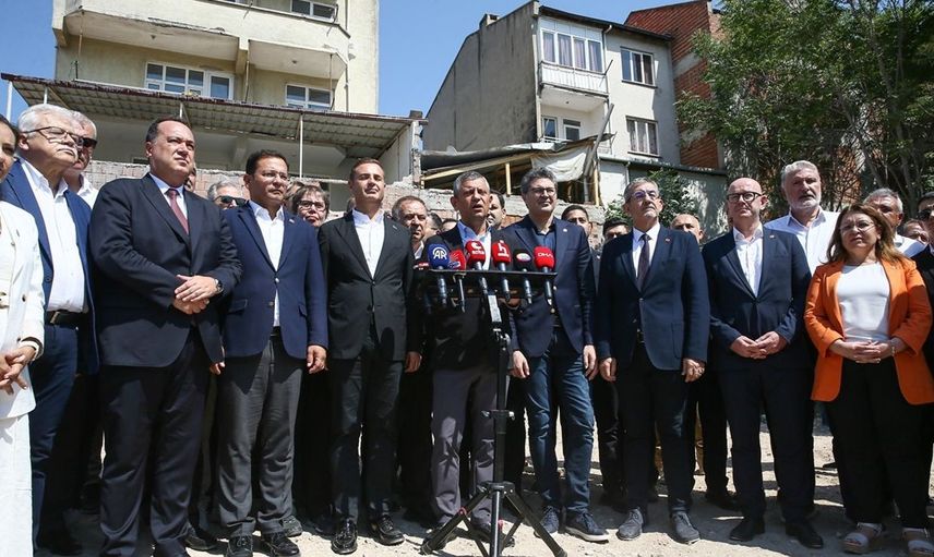 CHP Genel Başkanı Özel'den Sındırgı'daki Deprem Açıklaması