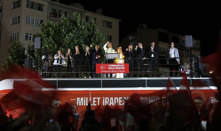 CHP Genel Başkanı Özgür Özel Kırşehir'de Kadın Belediye Başkanları ve Adalet Vurgusu Yaptı