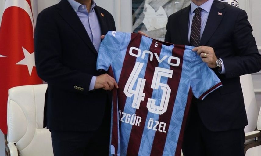 CHP Genel Başkanı Özgür Özel Trabzon'da Ziyaretlerde Bulundu
