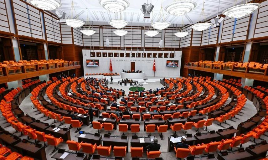 CHP Listesinden Meclis’e Giren Vekiller Birer Birer AK Parti Saflarında...Kulislerde Yeni Geçiş İddiaları: 3 İsim Daha AK Parti’ye Katılabilir
