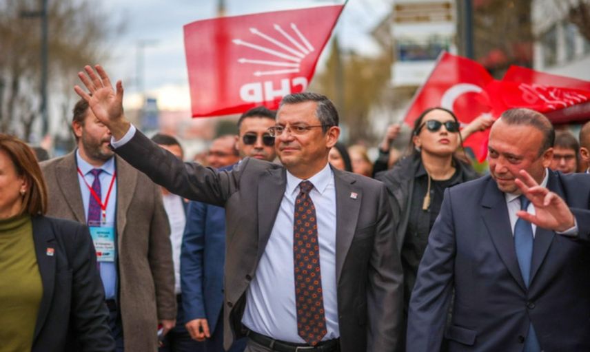 CHP’de genel başkanlık krizi: O isim de adaylığa soyunuyor