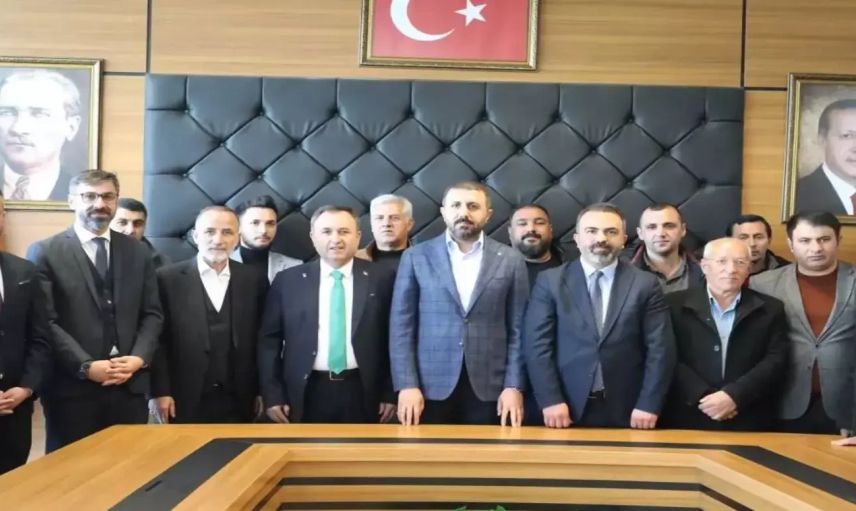 CHP’de şok istifa: O isim AK Parti’ye geçti! CHP mitingi DEM’e mi satıldı?