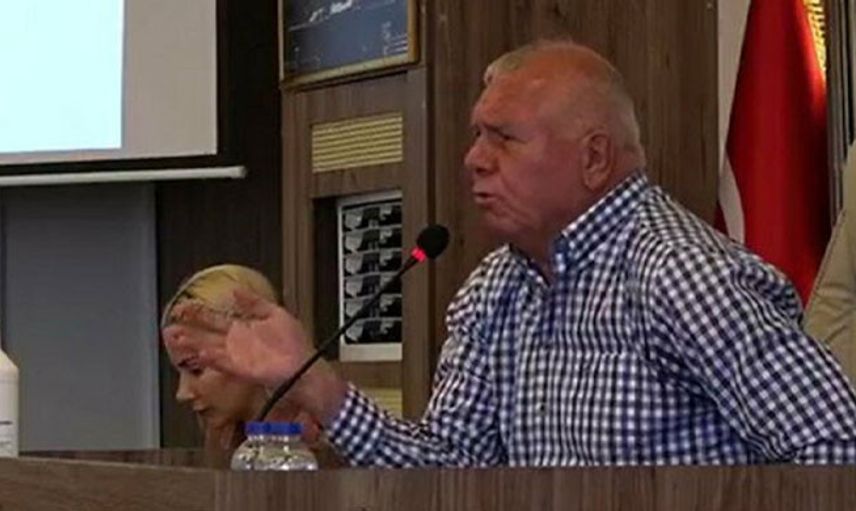 CHP'li Başkan: Yardım Parasını Dağıtmak Zorunda Değilim Size ne?