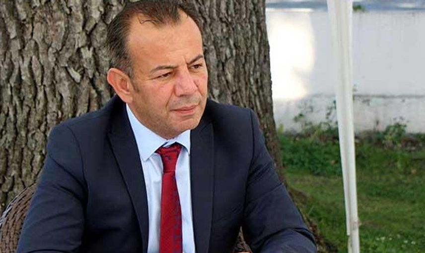 CHP’li Belediye Başkanı Tanju Özcan’ın Yanlış İmsakiye Bastırdı