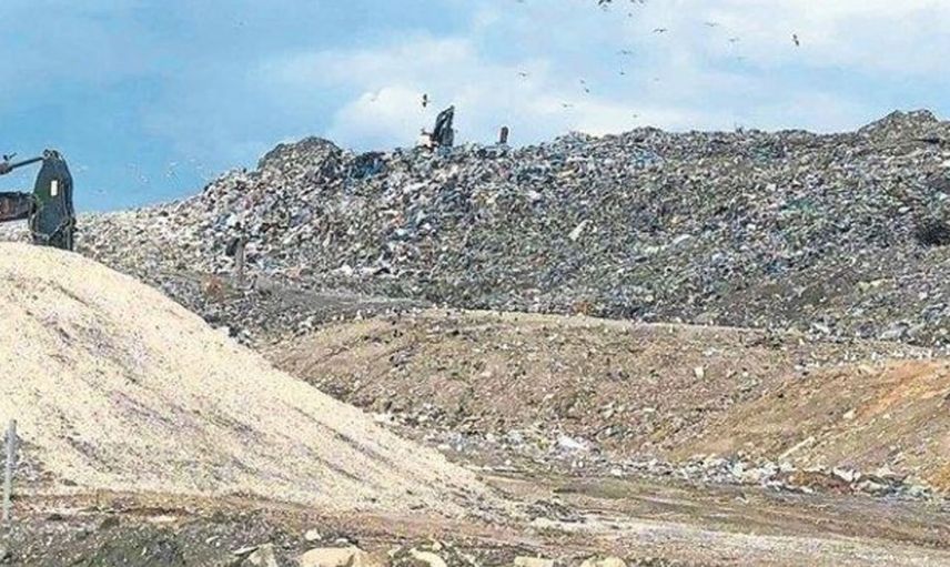 CHP'li İzmir Belediyesi'nden Skandal Olay, Heykel Yapacağınıza Çöpleri Toplayın!