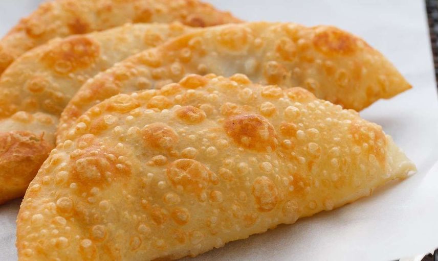Çiğ börek tarifi : en güzel ve lezzetli çiğ börek nasıl yapılır? Çiğ börek malzemeleri ve pratik tarifi