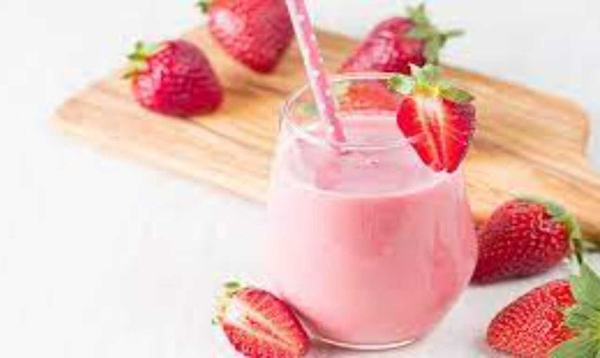 Çilekli smoothie tarifi : en güzel ve lezzetli çilekli smoothie nasıl yapılır? Çilekli smoothie malzemeleri ve pratik tarifi