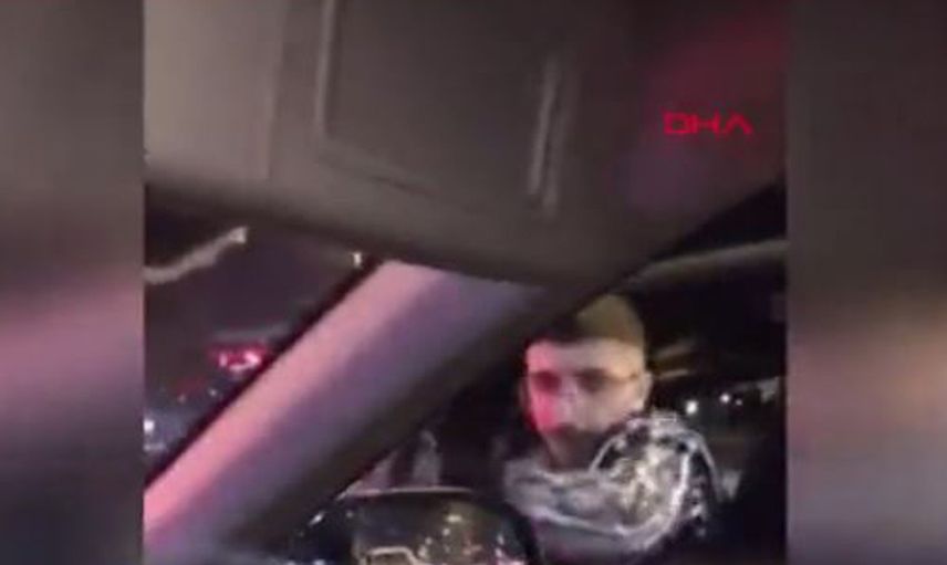 Çocuğuyla trafikte seyir halinde giden kadının arabasının camını kırmıştı: Trafiği birbirine katan o şahıs yakalandı