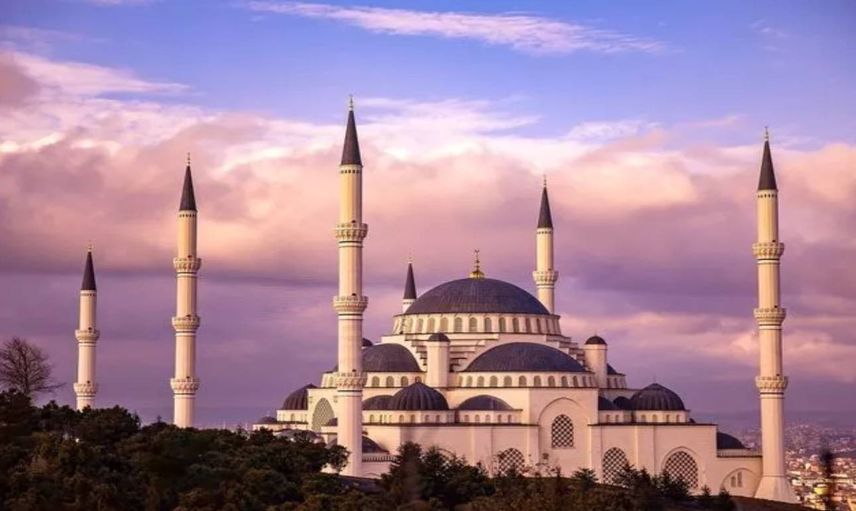 Cuma namazı saat kaçta? Cuma kaçta bitiyor? 15 Temmuz İzmir, İstanbul, Ankara namaz saatleri
