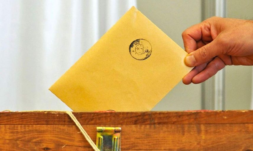 Cumhurbaşkanı adaylığında rekabet kızışıyor: 7 ismin 100 bin imza yarışı sürüyor