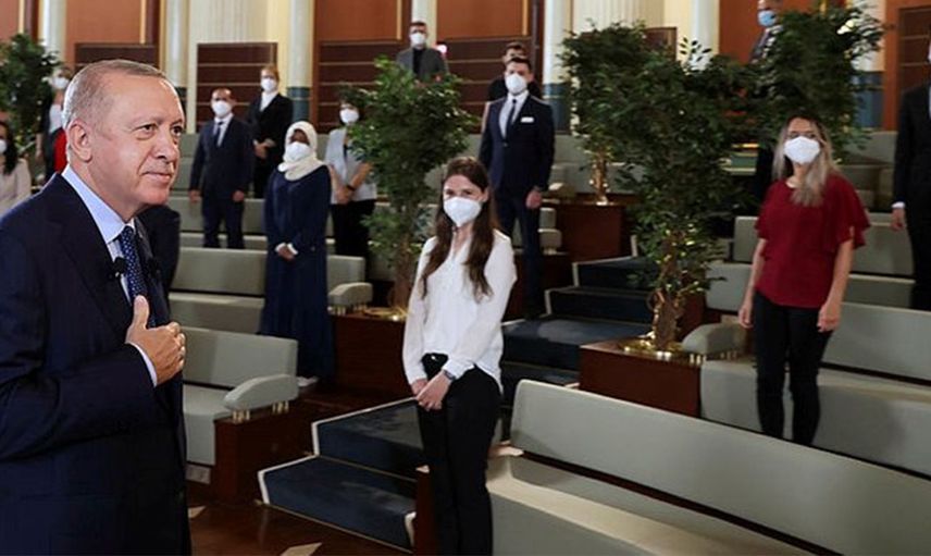 Cumhurbaşkanı Erdoğan, Gençlerle Bir Araya Geldi; ‘Elimizde Tek İmkan Vardı, O da Kanal İstanbul!’