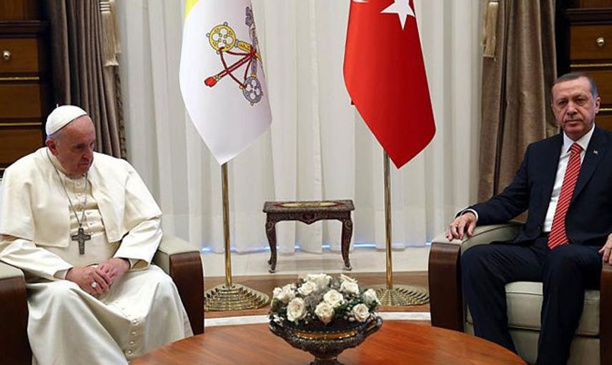 Cumhurbaşkanı Erdoğan Papa Fransuva ile Görüştü