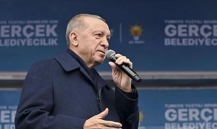 Cumhurbaşkanı Erdoğan, Rize'de coşkulu kalabalığa seslendi: "Birlik içinde Türkiye'yi esir almalarına izin vermedik!"