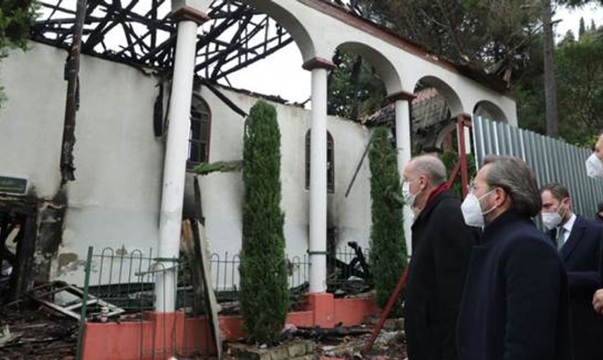 Cumhurbaşkanı Erdoğan Yanan Vaniköy Camii'nde İncelemede Bulundu