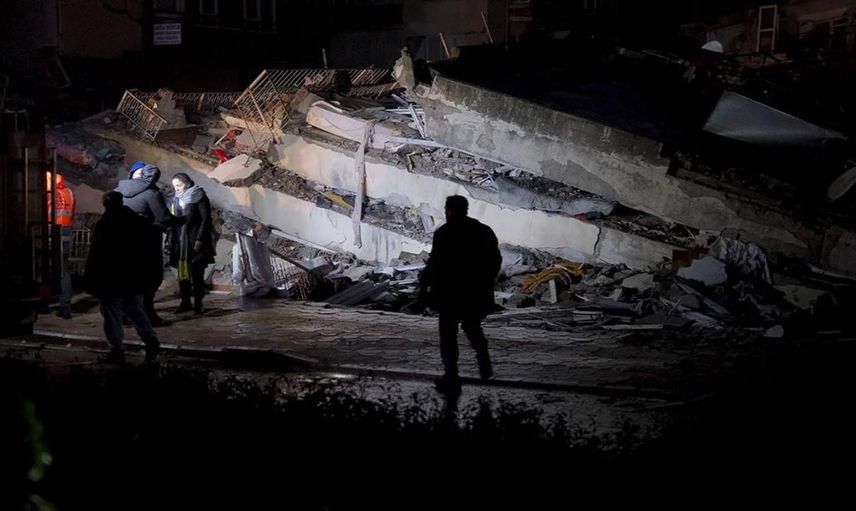 Cumhurbaşkanı Erdoğan’dan deprem açıklaması: 7 gün süreyle milli yas ilan edildi