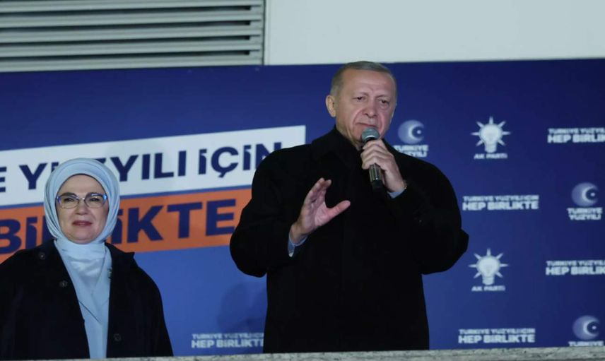 Cumhurbaşkanı Erdoğan’dan seçim açıklaması: Kesin sonuçlar belli olmamakla birlikte açık ara öndeyiz