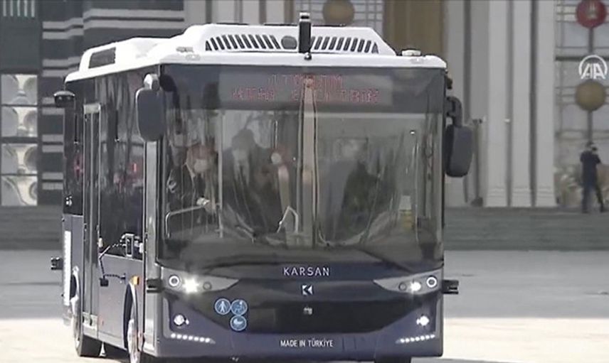 Cumhurbaşkanı Erdoğan'ın İlk Sürücüsüz Otobüsü Test Ettiği Anlar!