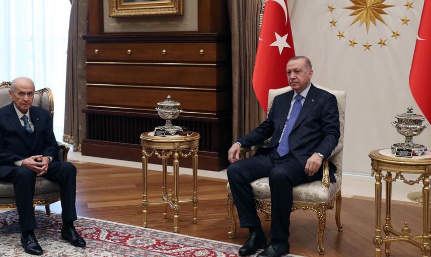 Cumhurbaşkanı Recep Tayyip Erdoğan, Cumhurbaşkanlığı Külliyesi'nde MHP Genel Başkanı Devlet Bahçeli'yi kabul etti!