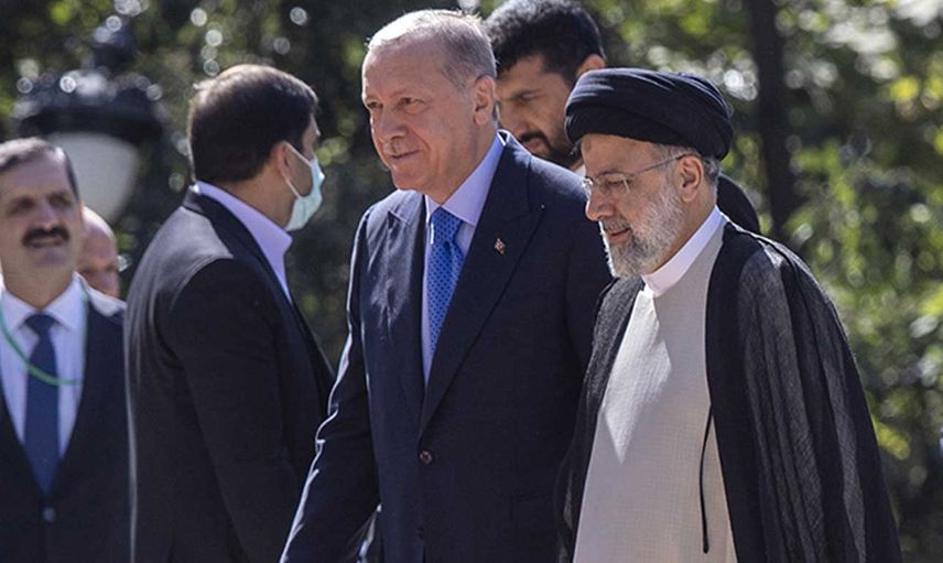 Cumhurbaşkanı Recep Tayyip Erdoğan İran'da! İki lider bir araya gelerek önemli açıklamalarda bulundu