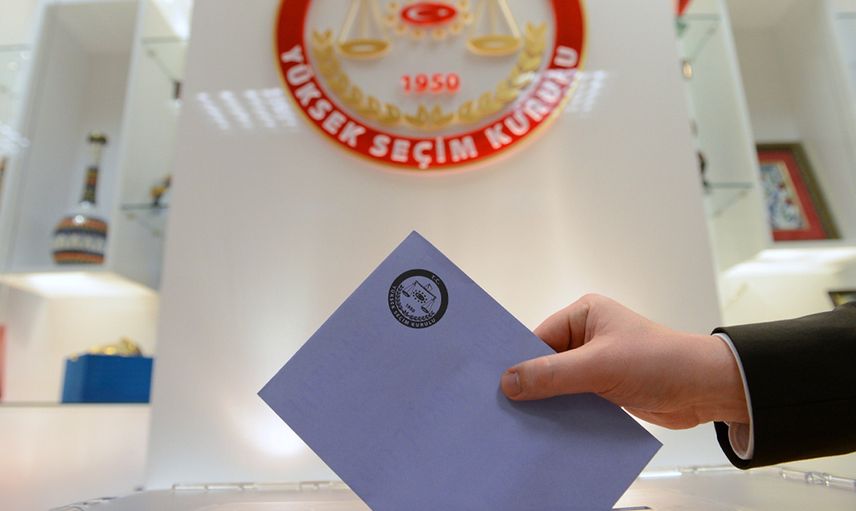 Cumhurbaşkanlığı seçiminin oy pusulası ortaya çıktı: İşte adayların yeri ve fotoğrafları