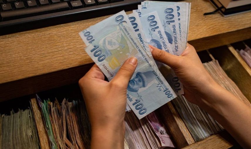 Cumhuriyet ikramiyesi ne zaman hesaplara yatacak? SSK ve Bağ-Kur emeklileri hangi tarihte 5 bin ikramiye alacak? Emekli ikramiye ödeme tarihleri 2023
