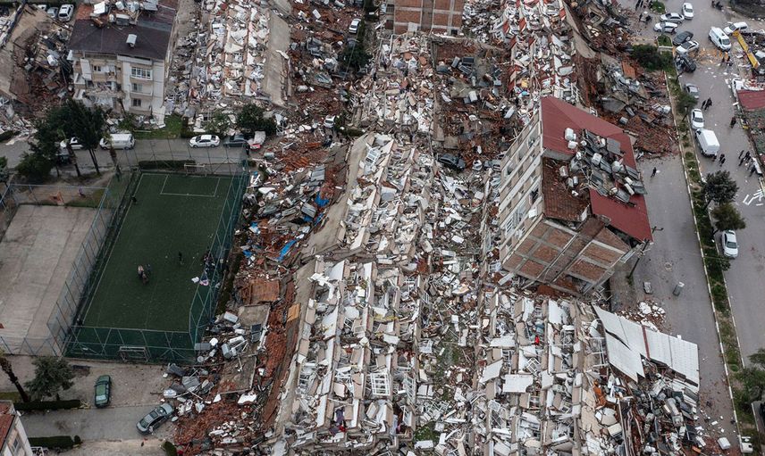 Cumhuriyet tarihinin en büyük depremi: 7.7 şiddetindeki deprem sonrası sarsıntılar devam ediyor