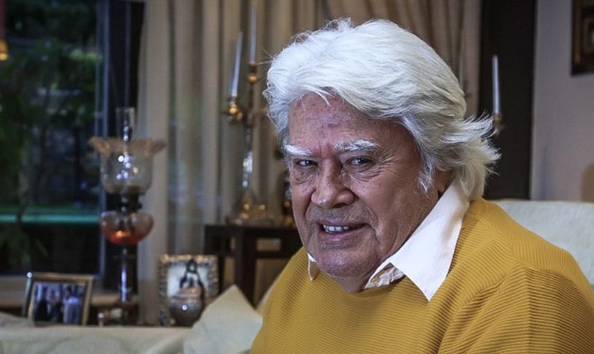 Cüneyt Arkın 60 Yıl Önceki Halini Paylaştı!