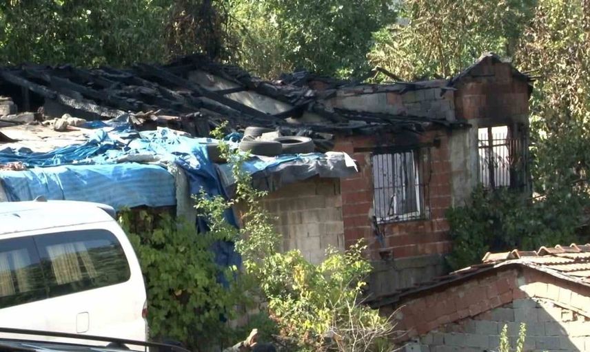 Gaziosmanpaşa'da gecekondu yangını: Can kaybı yok