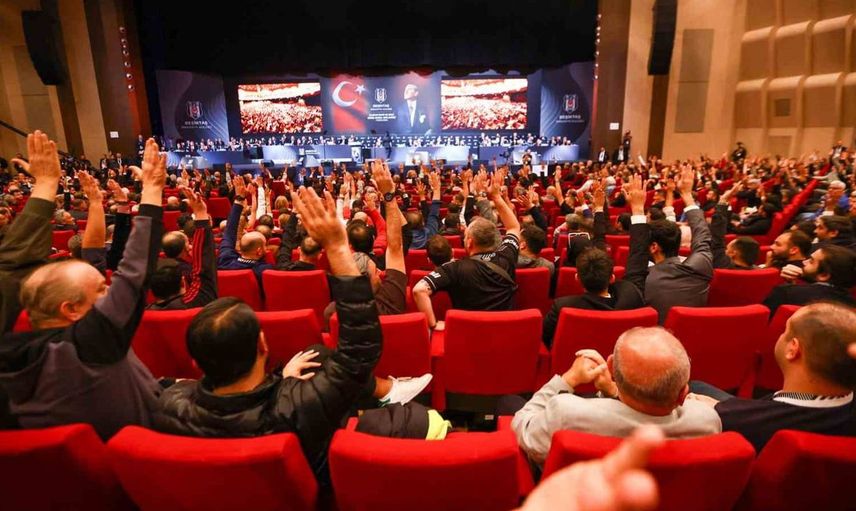 Beşiktaş yönetimi genel kurulda güven tazeledi