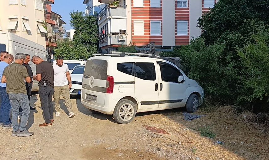Antalya'da sahte plaka ile kaçan şüpheliler yakalandı