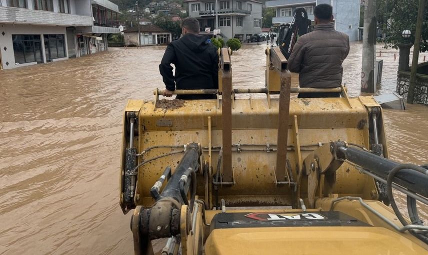 Darıçayırı'nda yağmur felaketi: Dördüncü kez sular altında kalan mahallede hayat zorlaşıyor